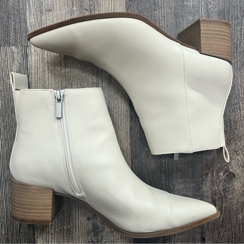 Universal Thread White Booties- see description for sizing!!